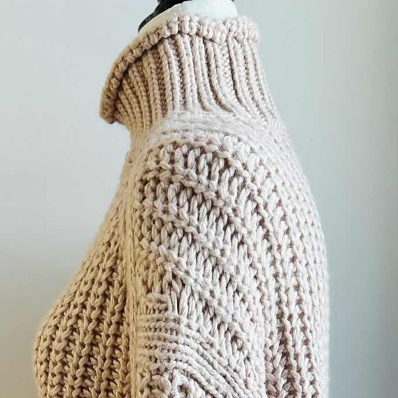 Unbranded Alabaster Rose Chunky Ribbed Cropped Turtleneck Sweater – US M - Picture 8 of 10